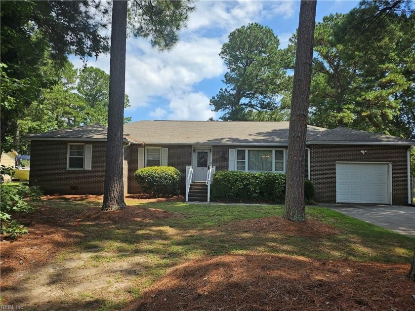 Heritage Hamlet All Brick Well Maintained 1884 sq.ft. Waterfront - Beach Home for sale in Seaford, Virginia on Beachhouse.com