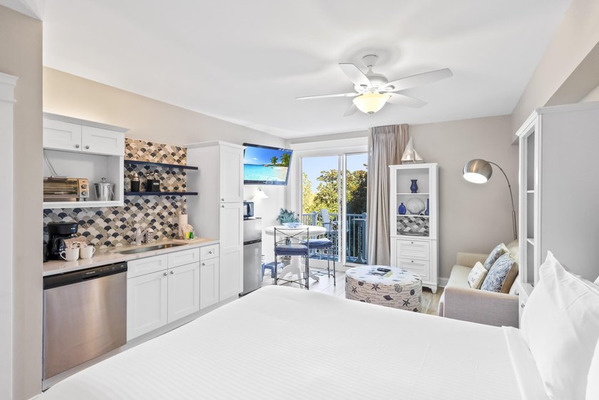 Guests & owners alike will adore this charming renovated studio - Beach Condo for sale in Miramar Beach, Florida on Beachhouse.com