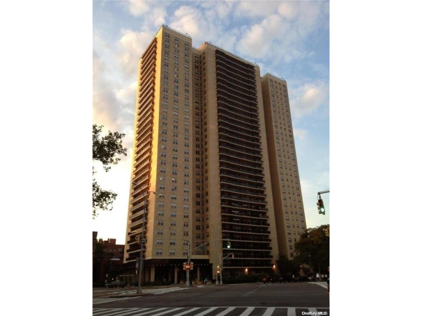 The Prestigious Kennedy House features a Fully Renovated - Beach Home for sale in Forest Hills, New York on Beachhouse.com