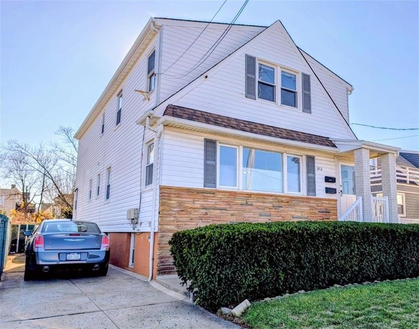 Rockaway Beach - Situated on a 41.5' x 84' Lot and Only a Few - Beach Lot for sale in Rockaway Beach, New York on Beachhouse.com