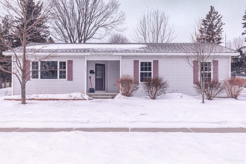 Well-maintained ranch-style home offering 3 bedrooms and 1 full - Beach Home for sale in Manistique, Michigan on Beachhouse.com