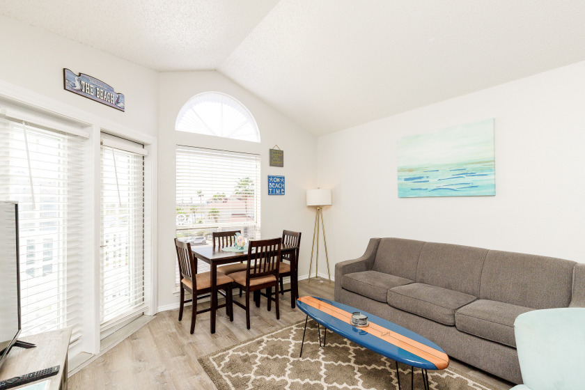 Coastal Condo with Gulf & Pond Views, Pool & Hot - Beach Vacation Rentals in Corpus Christi, Texas on Beachhouse.com