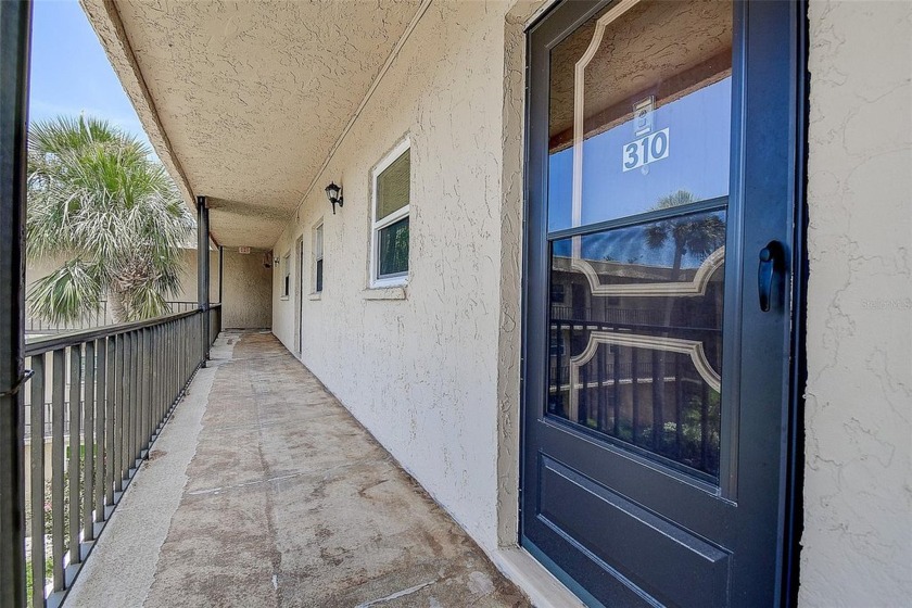 Coastal Comfort Just 1.5 Miles from the Gulf! NO Flood insurance - Beach Condo for sale in Largo, Florida on Beachhouse.com