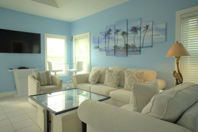 Happy 2CU One bedroom with bonus loft at Purple Parrot - Beach Vacation Rentals in Pensacola, Florida on Beachhouse.com