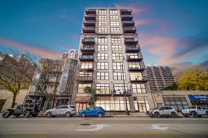 Welcome to Your Dream Loft in the Heart of South Loop! This - Beach Home for sale in Chicago, Illinois on Beachhouse.com