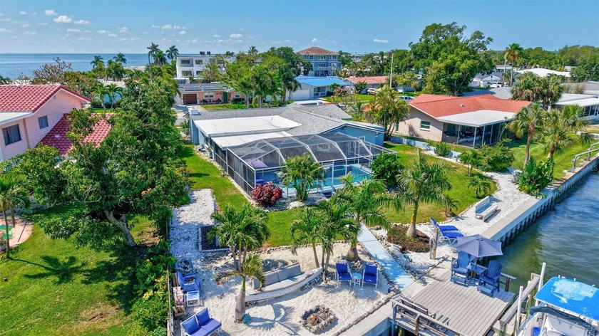 Welcome to a home that has been filled with love, laughter, and - Beach Home for sale in St. Petersburg, Florida on Beachhouse.com