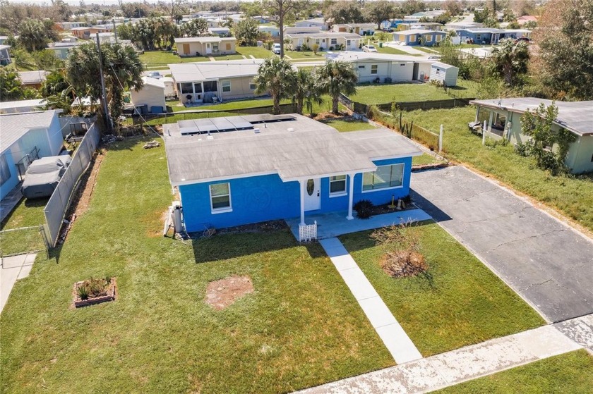 First time home buyer, snowbird?  This could be the one!  This 2 - Beach Home for sale in Port Charlotte, Florida on Beachhouse.com