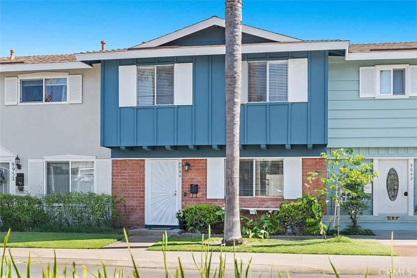 Coastal Living Meets Everyday Convenience!
Step into this - Beach Home for sale in Huntington Beach, California on Beachhouse.com