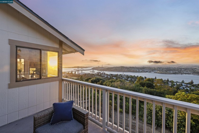 Wow! You'll be knocked off your feet by the SWEEPING WATERFRONT - Beach Home for sale in Crockett, California on Beachhouse.com