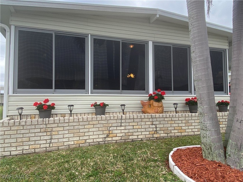 Come see your new home in this beautiful 2-bedroom, 1.5-bathroom - Beach Home for sale in North Fort Myers, Florida on Beachhouse.com