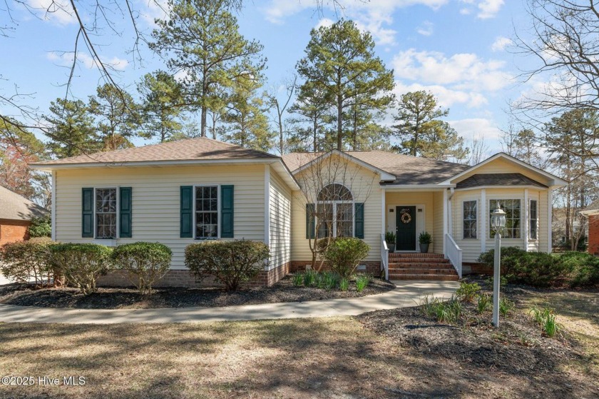SELLER PROVIDING $3,000 IN CLOSING COST TO BUYER! New to the - Beach Home for sale in Chocowinity, North Carolina on Beachhouse.com