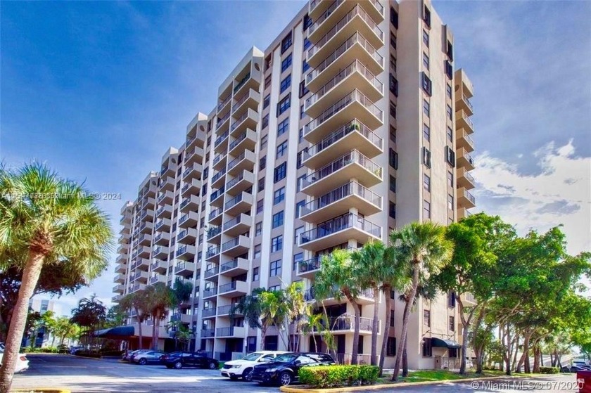 Centrally located, this spacious, bright, and peaceful 1 bed/1 - Beach Condo for sale in North Miami, Florida on Beachhouse.com