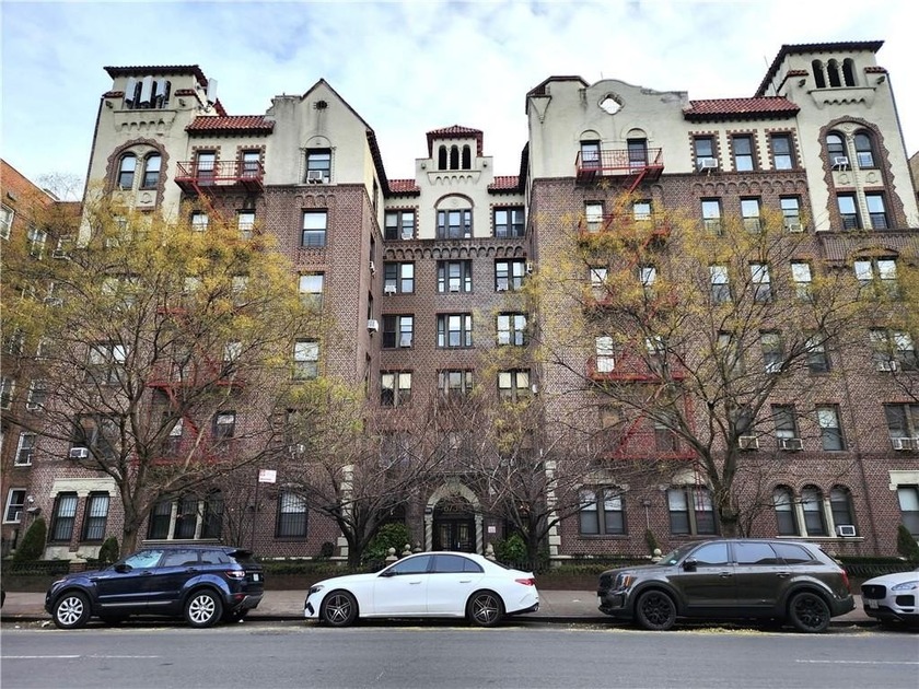 Welcome to this clean and bright 1-bedroom apartment in - Beach Other for sale in Brooklyn, New York on Beachhouse.com