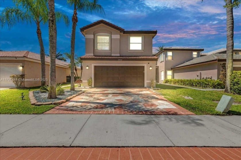Greeted with gorgeous lake and living room full of natural light - Beach Home for sale in Miramar, Florida on Beachhouse.com