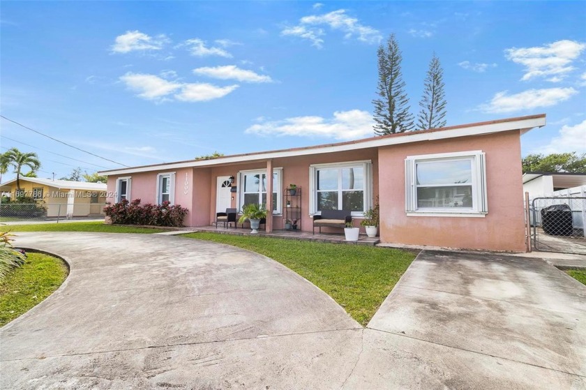 Charming 4-bedroom, 3-bathroom home located in the heart of - Beach Home for sale in Miami, Florida on Beachhouse.com