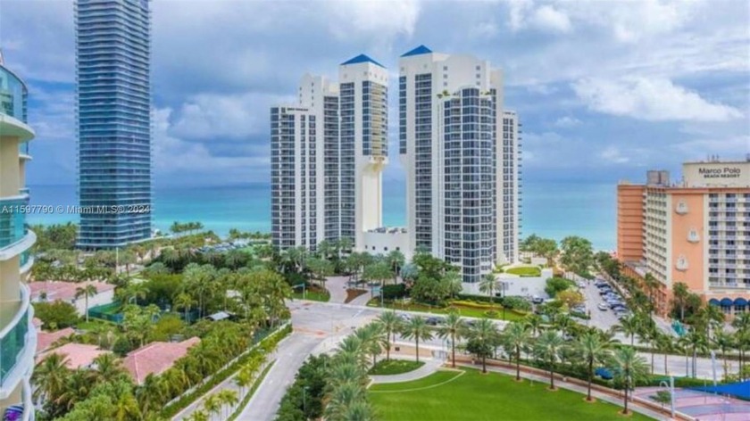 Large one Bedroom (1,005 sq.ft) unit with Ocean View. Short term - Beach Condo for sale in Sunny Isles Beach, Florida on Beachhouse.com