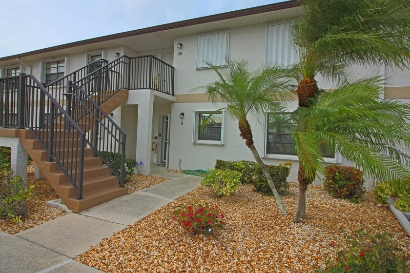 UPDATED 2-bedroom 2 bath condo in the desirable Villa Manor - Beach Condo for sale in Punta Gorda, Florida on Beachhouse.com