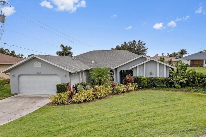 SELLER OFFERING $5,000 CREDIT TOWARDS CLOSING WITH FULL PRICE - Beach Home for sale in Punta Gorda, Florida on Beachhouse.com