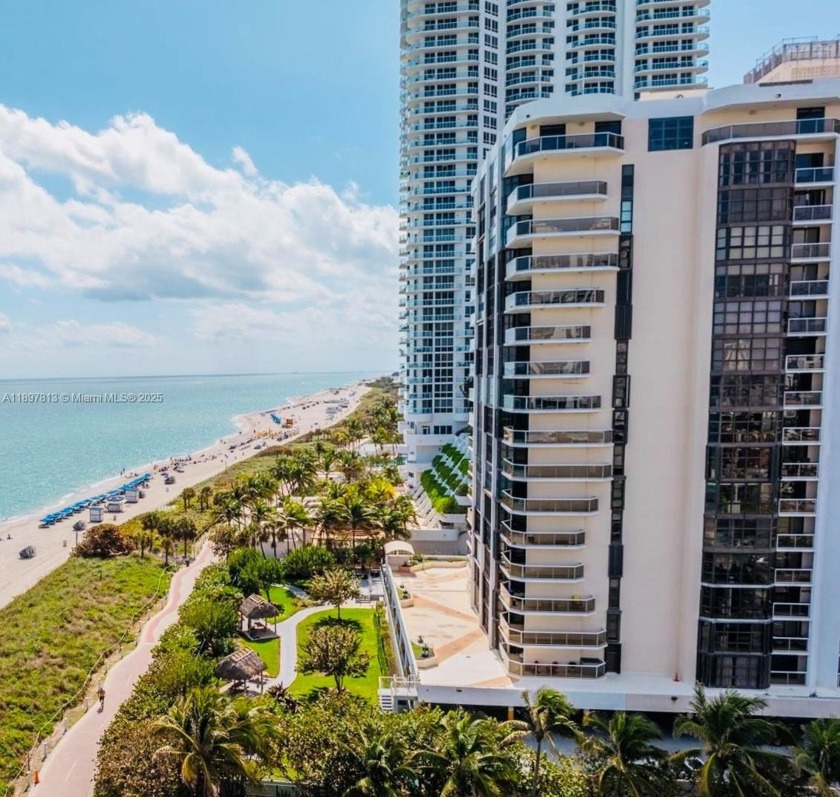 Brighth and spacious 1,955+ sq. ft. corner unit with 2 bedrooms - Beach Condo for sale in Miami Beach, Florida on Beachhouse.com