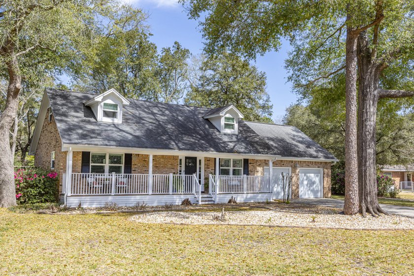 3 bed/2.5 bath home on .35 acres in the highly desirable Kenwood - Beach Home for sale in Fort Walton Beach, Florida on Beachhouse.com