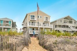 OCEAN FRONT LIVING is your dream well your dream just came - Beach Condo for sale in Salisbury, Massachusetts on Beachhouse.com
