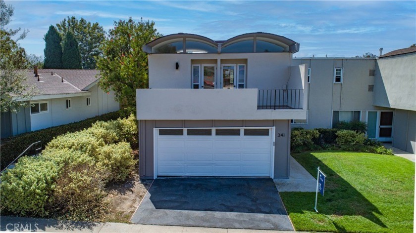 Welcome to this exquisite 4-bedroom, 2.5-bathroom home in the - Beach Home for sale in Costa Mesa, California on Beachhouse.com