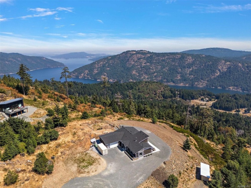 Stunning 2023 built Rancher with one of the most spectacular - Beach Home for sale in Malahat,  on Beachhouse.com