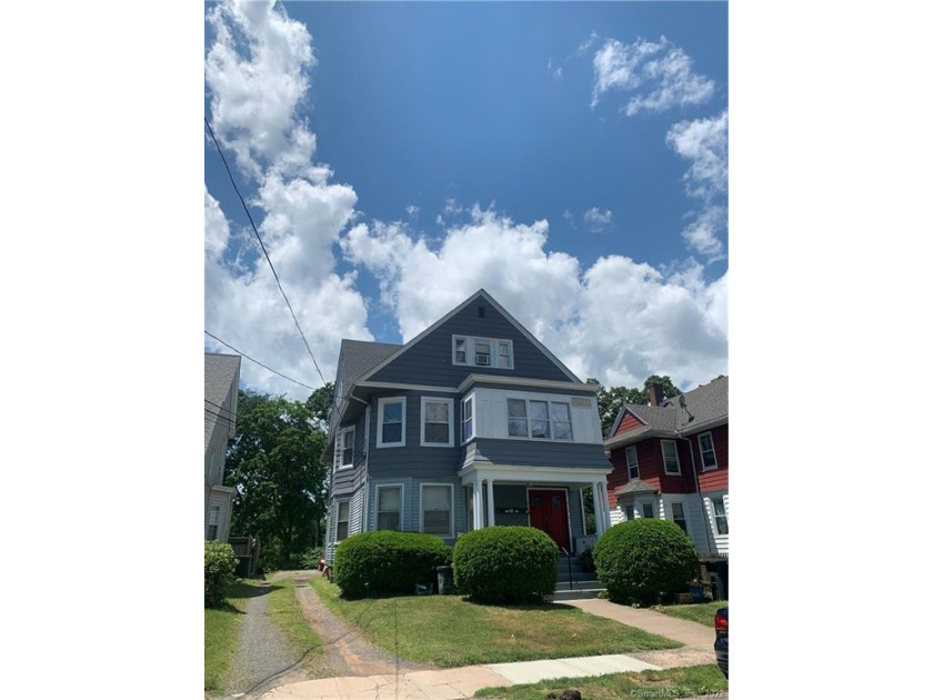 Great opportunity to own a great 3 family in the heart of West - Beach Home for sale in West Haven, Connecticut on Beachhouse.com