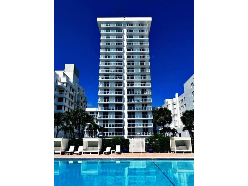 NOW VACANT -TENANT JUST MOVED OUT! NOW EASY TO SHOW!  Royal Club - Beach Condo for sale in Miami  Beach, Florida on Beachhouse.com