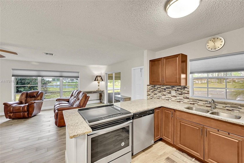 Beautifully updated, turnkey 2BR/2BA corner villa in the highly - Beach Condo for sale in Delray Beach, Florida on Beachhouse.com