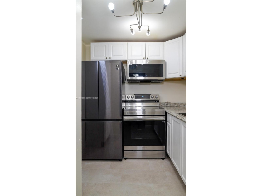 Charming, spacious one bedroom - 1.5 bathroom unit, facing Oleta - Beach Condo for sale in North Miami Beach, Florida on Beachhouse.com