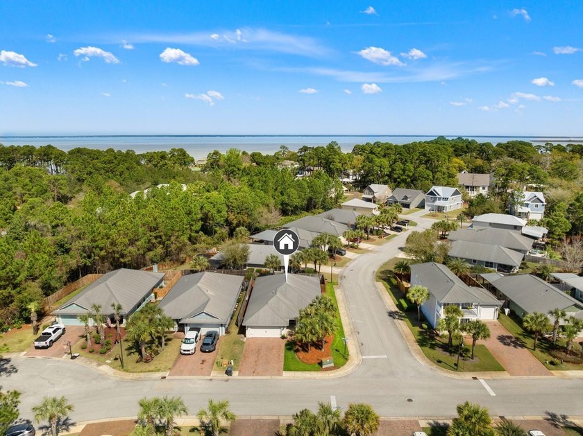 This delightful, move-in ready home welcomes you with a spacious - Beach Home for sale in Santa Rosa Beach, Florida on Beachhouse.com