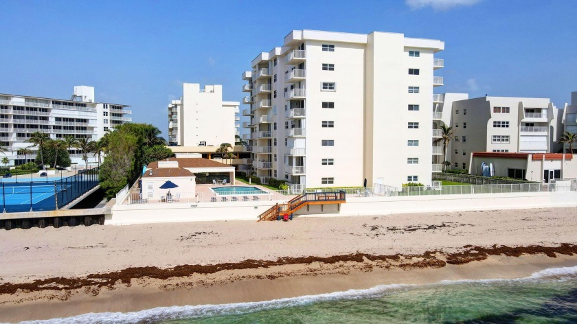 Whether you're looking for a personal beachfront retreat or a - Beach Condo for sale in South Palm Beach, Florida on Beachhouse.com