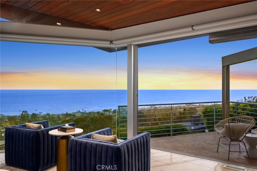Welcome to a Mark Singer-designed sanctuary where modern - Beach Home for sale in Laguna Beach, California on Beachhouse.com