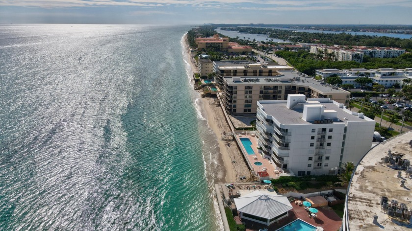 COMPLETE REMODELED BEACH CONDO WITH ALMOST 1,600 SF IN DESIRABLE - Beach Condo for sale in South Palm Beach, Florida on Beachhouse.com