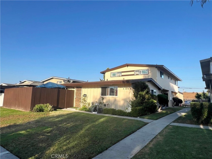 This rare offering of a well-maintained triplex, located in a - Beach Townhome/Townhouse for sale in Costa Mesa, California on Beachhouse.com