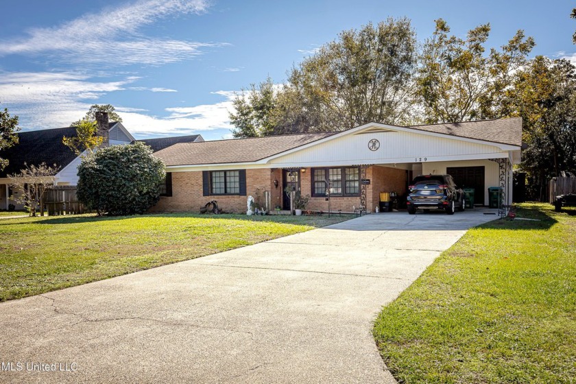 Location, Location, Location! This wonderful home is 1 block - Beach Home for sale in Gulfport, Mississippi on Beachhouse.com