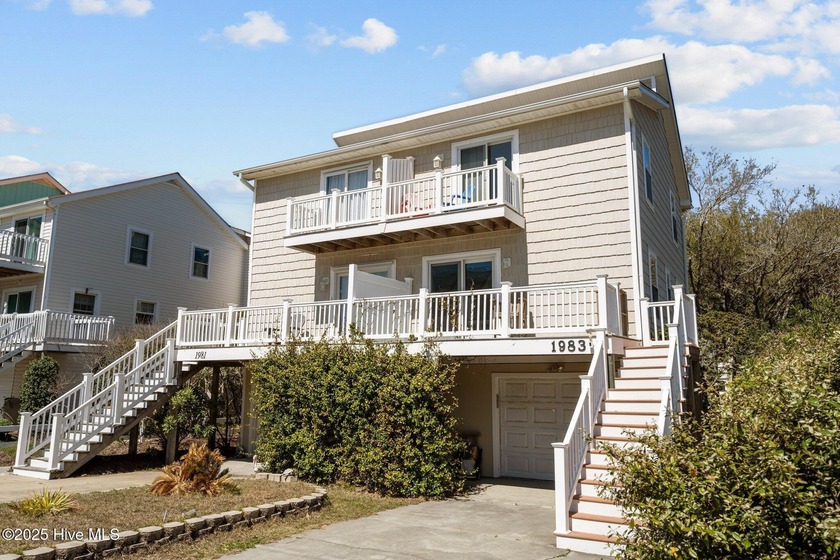 **Property to convey fully furnished (including linens!) for an - Beach Townhome/Townhouse for sale in North Topsail Beach, North Carolina on Beachhouse.com