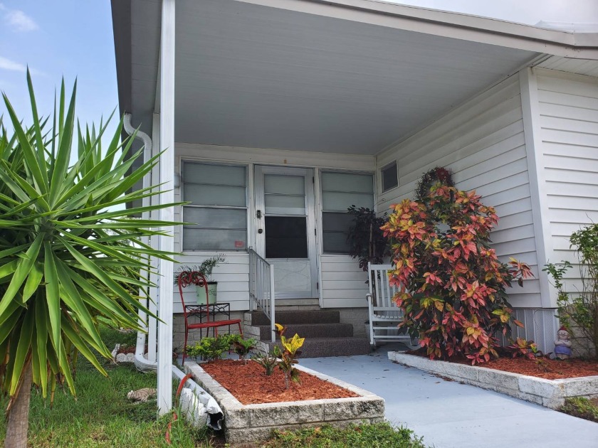 WATER VIEW!!! 2 BEDROOM SPLIT PLAN ...WITH CANAL VIEW IN - Beach Home for sale in Dunedin, Florida on Beachhouse.com
