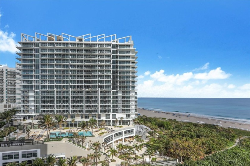 Enjoy living in this stunning 1-bedroom, 1.5-bathroom residence - Beach Condo for sale in Riviera Beach, Florida on Beachhouse.com