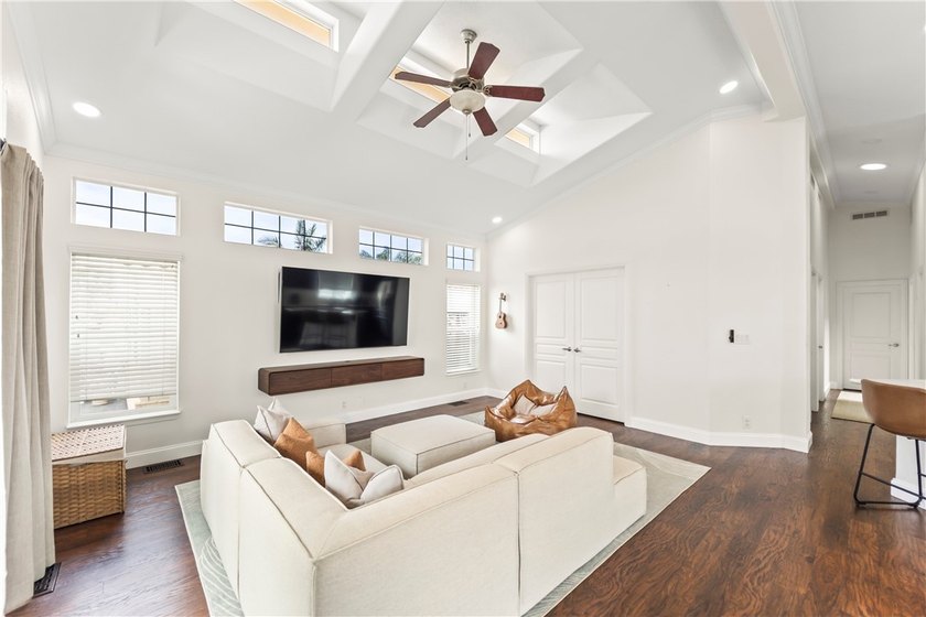 Who say's *You can't have it all* LUXURY and AFFORDABILITY! - Beach Home for sale in Huntington Beach, California on Beachhouse.com