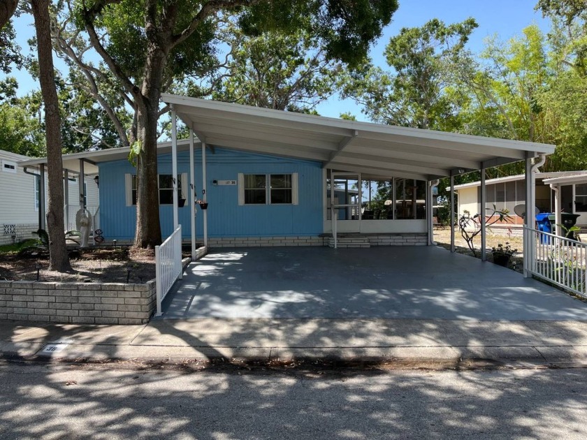 2 Bed/2 Bath cutie set back from the road on high ground and - Beach Home for sale in Clearwater, Florida on Beachhouse.com