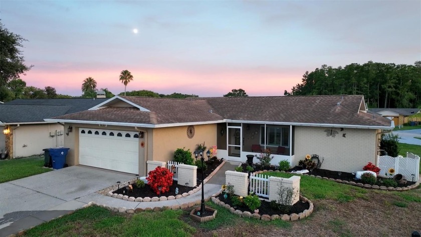 Completely rebuilt in 2019!  Seller will contribute $5,000 - Beach Home for sale in New Port Richey, Florida on Beachhouse.com