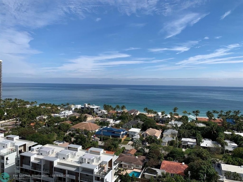 Spacious, updated kitchen and master bathroom. Move in condition - Beach Condo for sale in Fort Lauderdale, Florida on Beachhouse.com