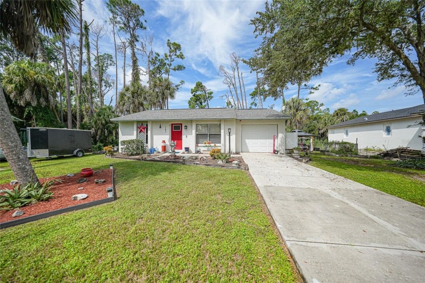 Under contract-accepting backup offers. Welcome to your charming - Beach Home for sale in Port Charlotte, Florida on Beachhouse.com