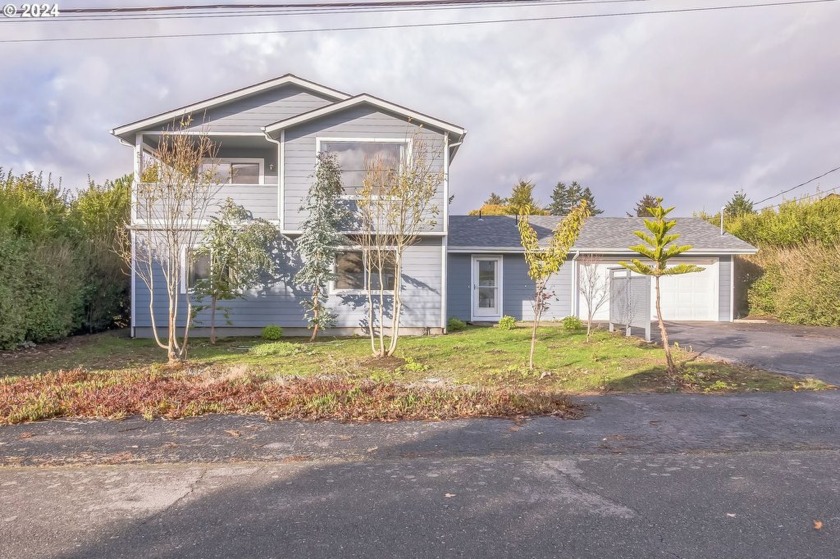 Stunning Two-Story Custom Home with Ocean Views! Completely - Beach Home for sale in Brookings, Oregon on Beachhouse.com