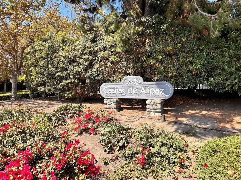 This charming single-level gem features 1 bedroom, 1 bath, and a - Beach Condo for sale in San Juan Capistrano, California on Beachhouse.com