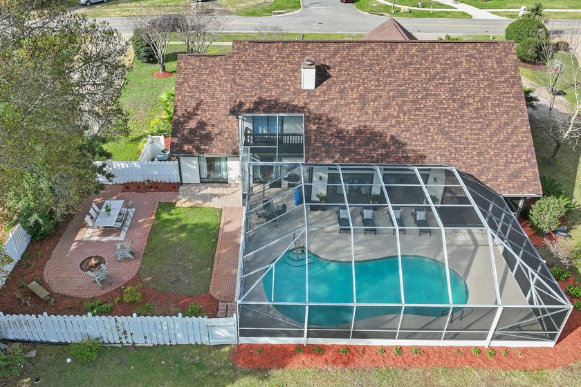 Welcome to 99 Country Club Dr. W, an elegantly updated - Beach Home for sale in Destin, Florida on Beachhouse.com