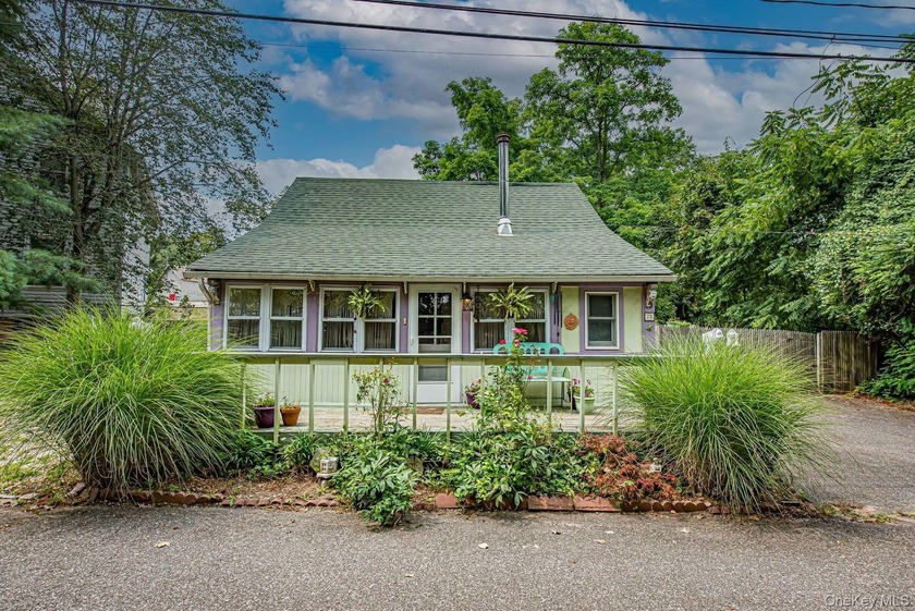 One Block From The Beach, Charming 3 Bedroom Ranch. Welcome To - Beach Home for sale in Kings Park, New York on Beachhouse.com