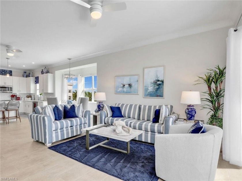 This luxurious and meticulous 3-bedroom, 2-bathroom condo, built - Beach Apartment for sale in Naples, Florida on Beachhouse.com